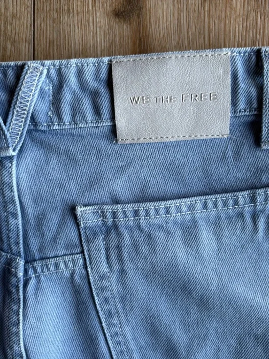 WE THE FREE Deep Trance Dropped Boyfriend Jeans Ocean Blue Size 25 - Picture 4 of 10
